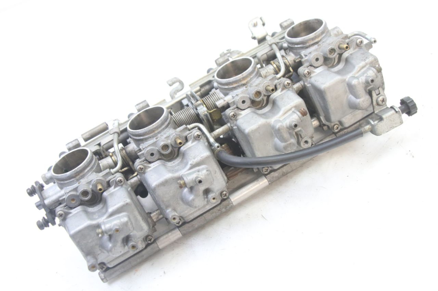 photo de VERGASER YAMAHA FZS FAZER 600 (2001 - 2003) - Details der Befestigungspunkte