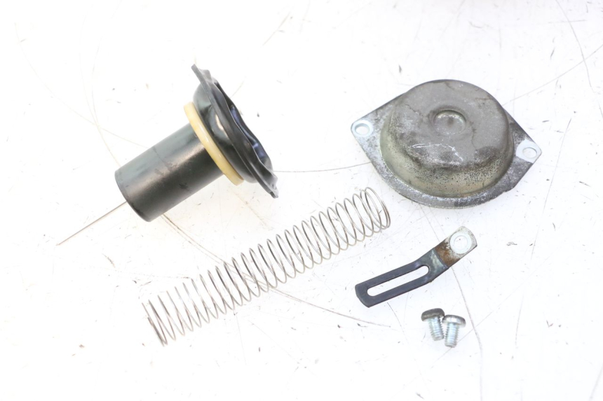 photo de VERGASER YAMAHA YP MAJESTY 125 (1998 - 2001) - Weitere Ansicht des Artikels