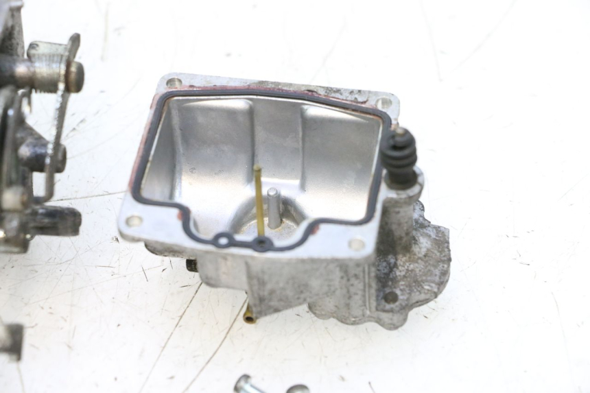 photo de VERGASER YAMAHA YP MAJESTY 125 (1998 - 2001) - Kennzeichnungen und Originalreferenzen
