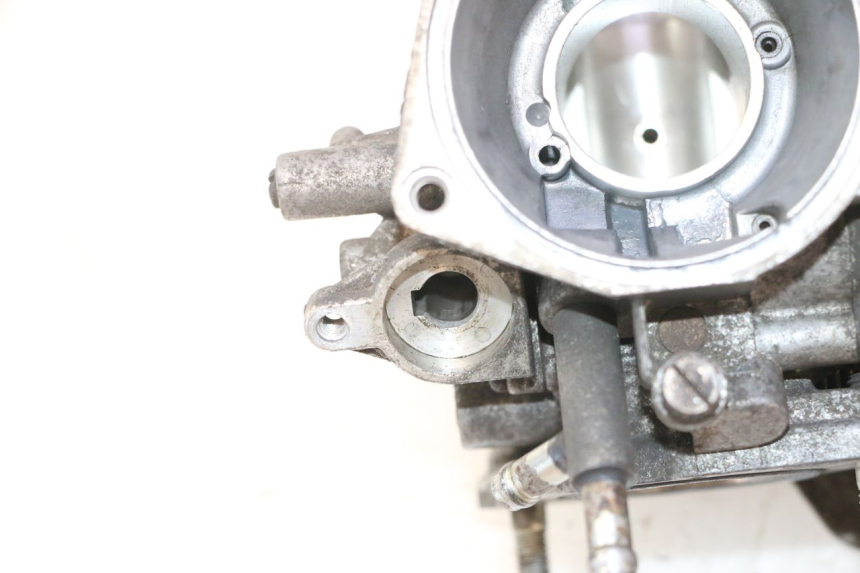 photo de VERGASER YAMAHA YP MAJESTY 125 (2002 - 2006) - Detaillierte Sichtprüfung