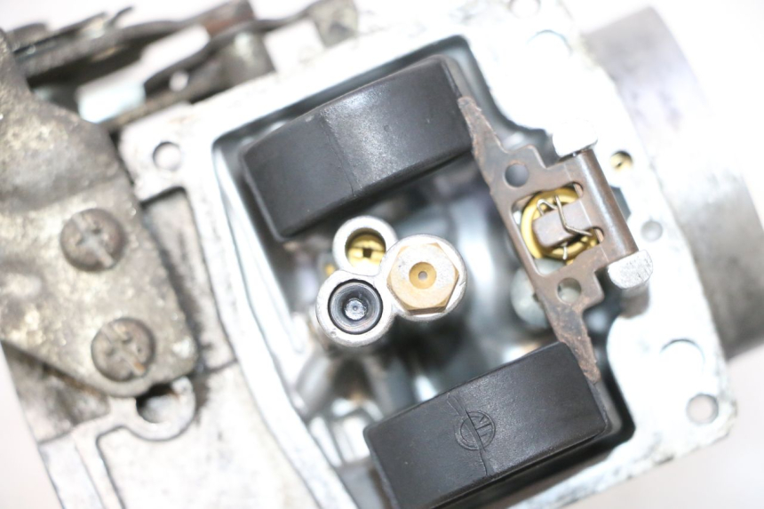photo de VERGASER YAMAHA YP MAJESTY 125 (2002 - 2006) - Gesamtansicht des Produkts