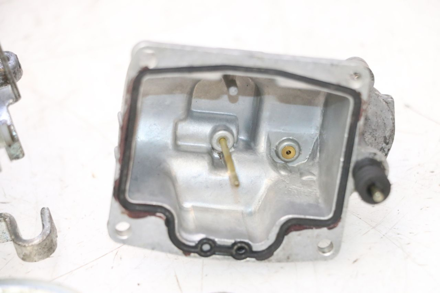 photo de VERGASER YAMAHA YP MAJESTY 125 (1998 - 2001) - Fokus auf die Struktur