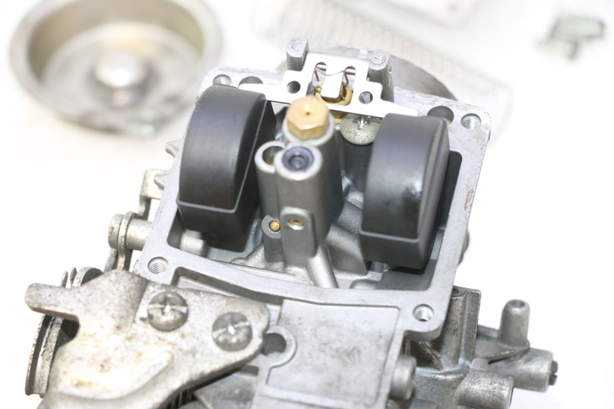 photo de VERGASER YAMAHA YP MAJESTY 125 (2007 - 2010) - Detaillierte Sichtprüfung