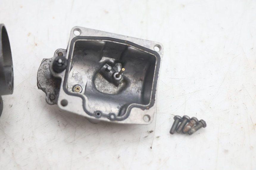 photo de VERGASER YAMAHA YP MAJESTY 125 (2002 - 2006) - Weitere Ansicht des Artikels