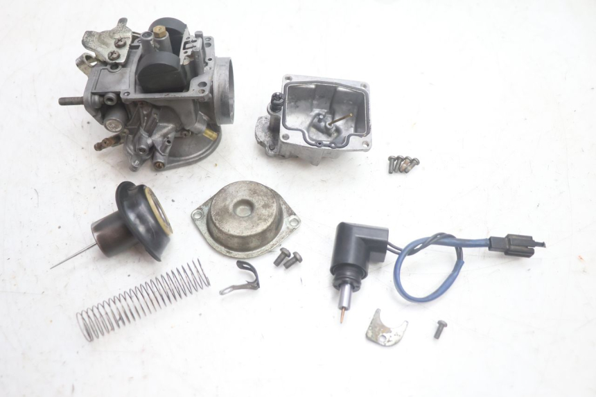 photo de VERGASER YAMAHA YP MAJESTY 125 (2002 - 2006) - Details der Befestigungspunkte