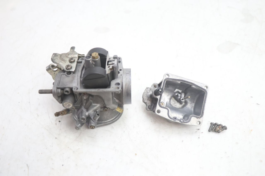 photo de VERGASER YAMAHA YP MAJESTY 125 (2002 - 2006) - Oberflächenzustand und Material
