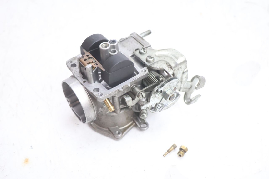 photo de VERGASER YAMAHA YP MAJESTY 125 (2002 - 2006) - Oberflächenzustand und Material