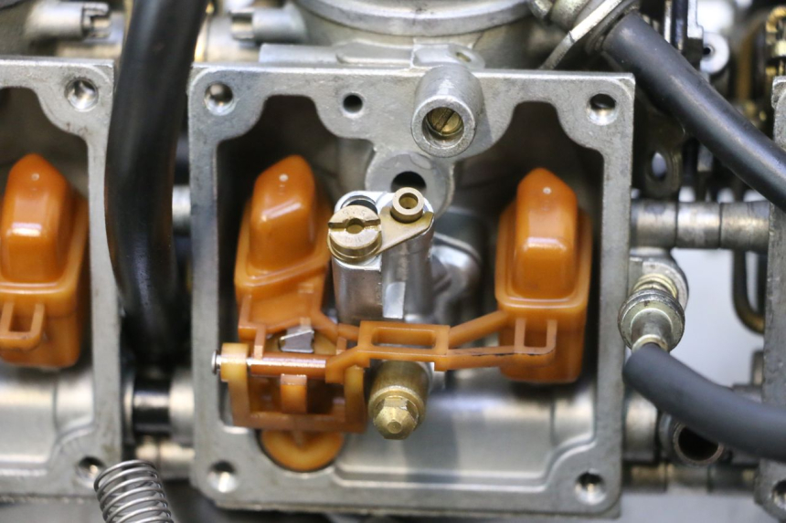 photo de VERGASER YAMAHA YZF R GENESIS 750 (1993 - 1998) - Technische Nahaufnahme