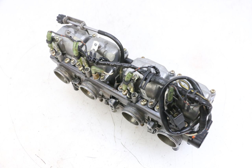 photo de VERGASER KAWASAKI ZR 7 750 (1999 - 2004) - Alternative Perspektive