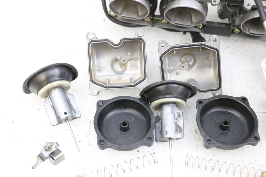 photo de VERGASER KAWASAKI ZR 7 750 (1999 - 2004) - Weitere Ansicht des Artikels