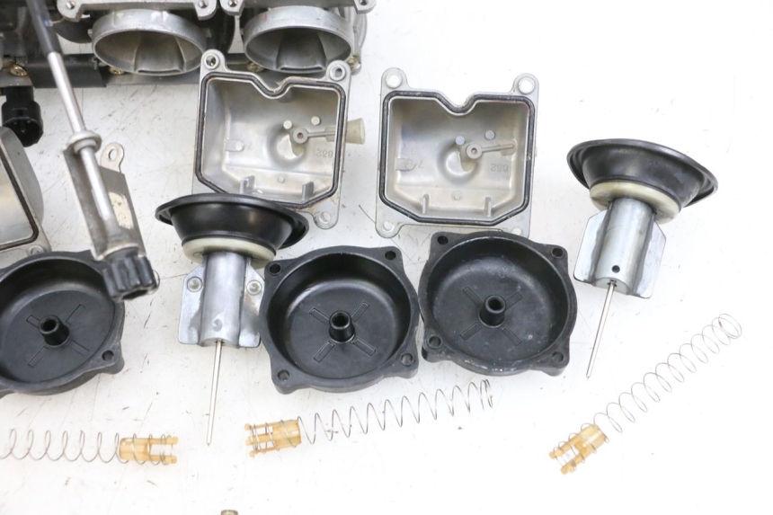 photo de VERGASER KAWASAKI ZR 7 750 (1999 - 2004) - Charakteristische Merkmale