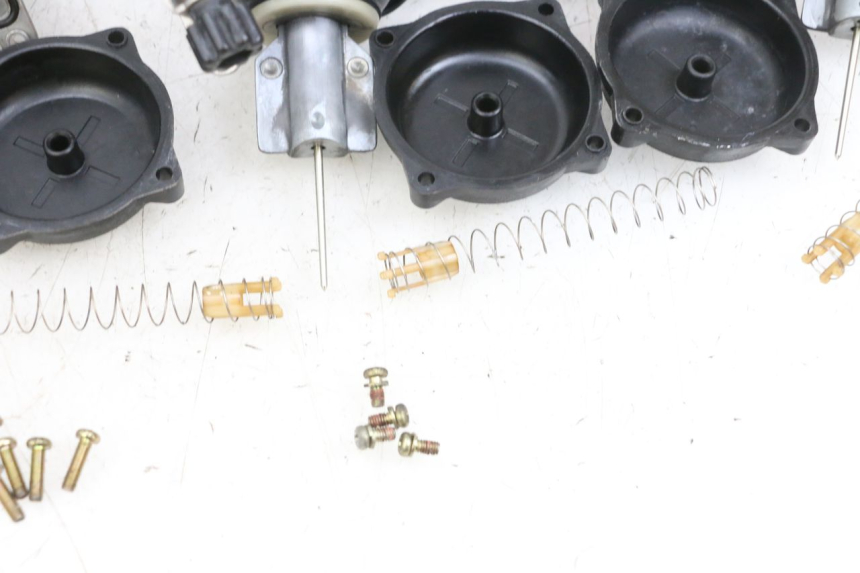 photo de VERGASER KAWASAKI ZR 7 750 (1999 - 2004) - Zoom auf Komponenten