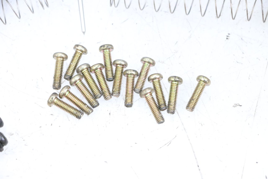 photo de VERGASER KAWASAKI ZR 7 750 (1999 - 2004) - Hochauflösende Nahaufnahme