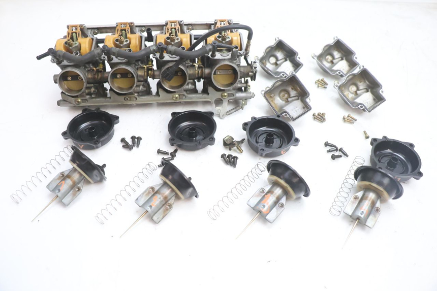 photo de VERGASER KAWASAKI ZX-6R ZX6R 600 (1995 - 1997) - Details der Befestigungspunkte