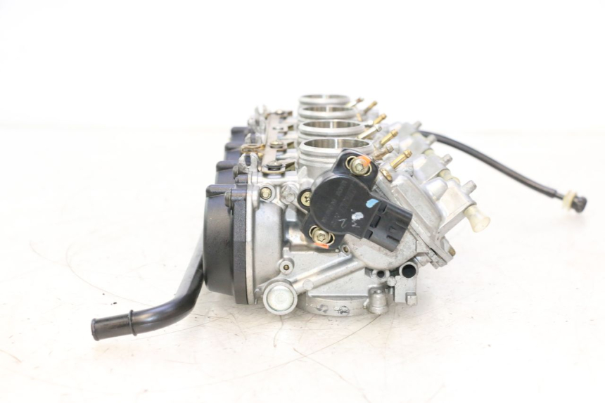 photo de VERGASER KAWASAKI ZX-6R ZX6R 600 (2000 - 2002) - Zoom auf Komponenten