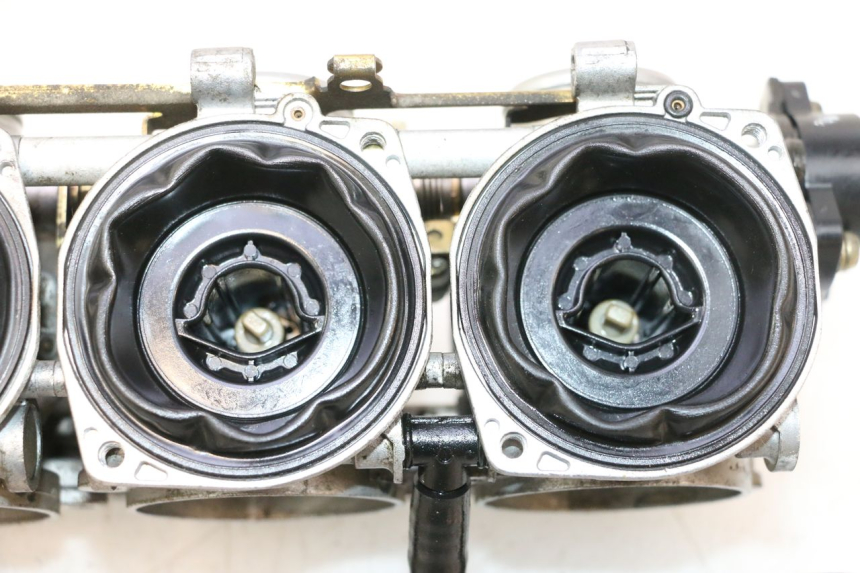photo de VERGASER KAWASAKI ZX-6R ZX6R 600 (2000 - 2002) - Profilansicht des Ersatzteils