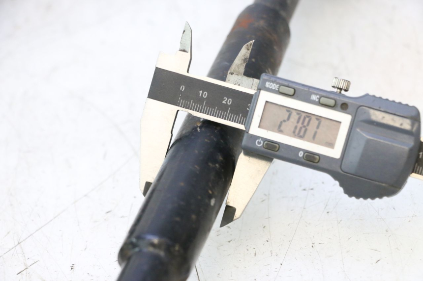 photo de VORDERER KARDANWELLE BOOM TRIKE FUN 500 (2004 - 2010) - Detailansicht des Bauteils