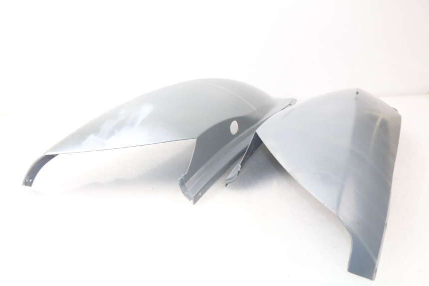 photo de HECKVERKLEIDUNG APRILIA ATLANTIC 125 (2003 - 2009) - Fokus auf die Struktur