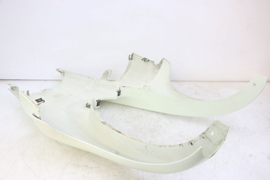 photo de HECKVERKLEIDUNG BMW C1 125 (2000 - 2003) - Detailansicht des Bauteils