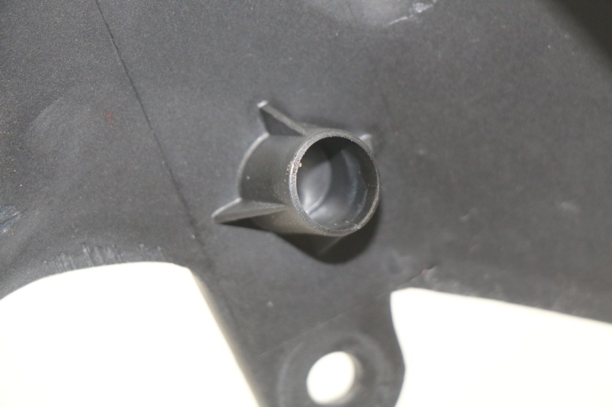 photo de HECKVERKLEIDUNG MV AGUSTA BRUTALE R WALLY 910 (2008 - 2008) - Zoom auf Gebrauchszustand