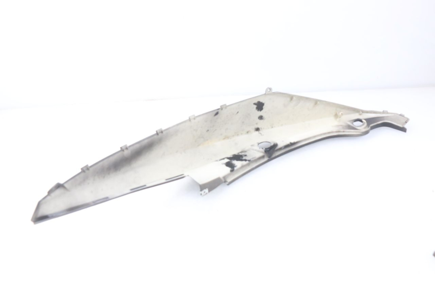 photo de HECKVERKLEIDUNG JM MOTORS F45i 4T 50 (2020 - 2023) - Zoom auf Gebrauchszustand