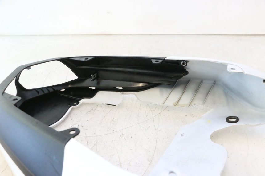 photo de HECKVERKLEIDUNG YAMAHA FZ8 800 (2010 - 2016) - Zoom auf Komponenten