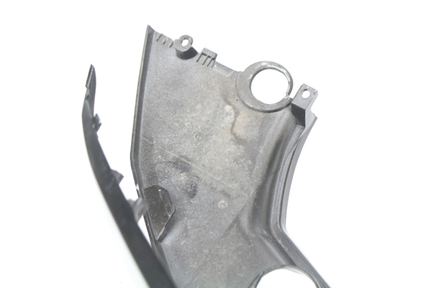 photo de HECKVERKLEIDUNG SYM JET 4 50 (2010 - 2014) - Details der Befestigungspunkte
