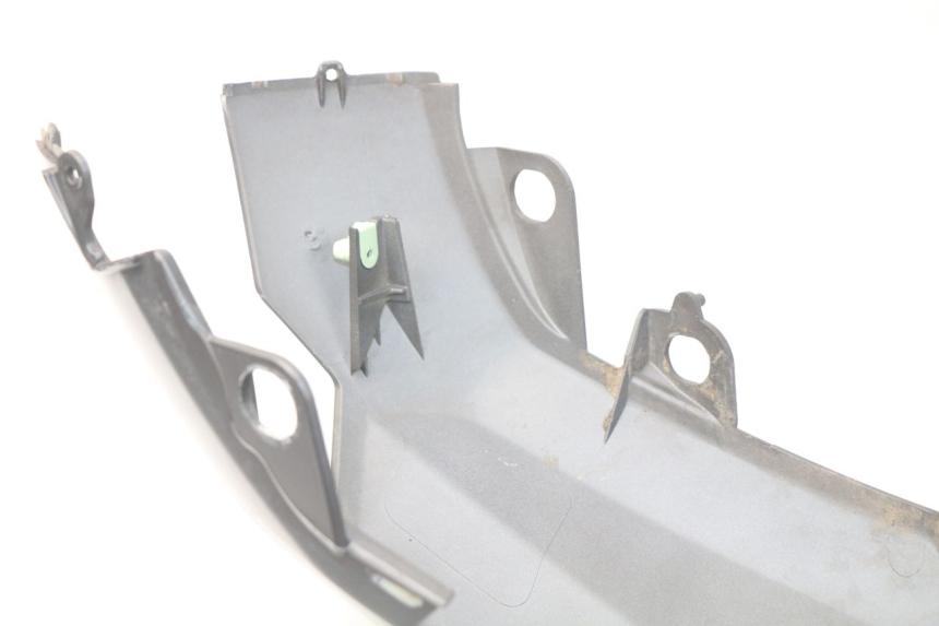 photo de HECKVERKLEIDUNG PEUGEOT KISBEE 2T 50 (2010 - 2017) - Zoom auf Komponenten