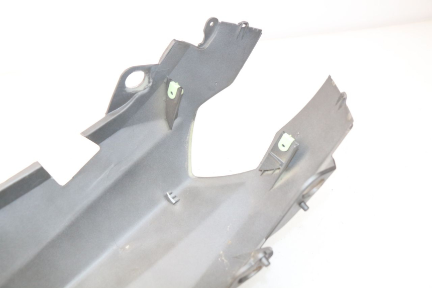 photo de HECKVERKLEIDUNG PEUGEOT KISBEE 2T 50 (2010 - 2017) - Hochauflösende Nahaufnahme