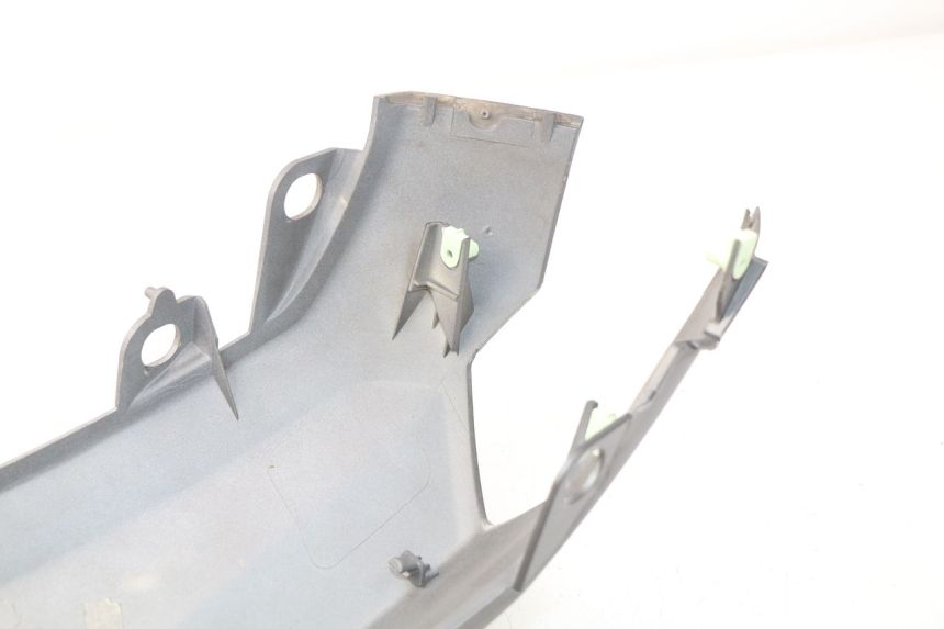 photo de HECKVERKLEIDUNG PEUGEOT KISBEE 2T 50 (2010 - 2017) - Detaillierte Sichtprüfung