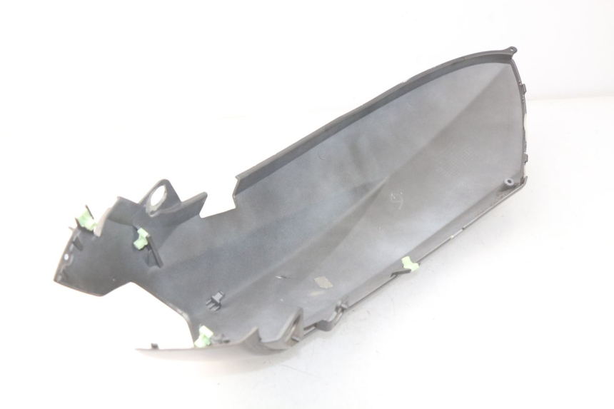 photo de HECKVERKLEIDUNG PEUGEOT KISBEE 2T 50 (2010 - 2017) - Fokus auf die Struktur