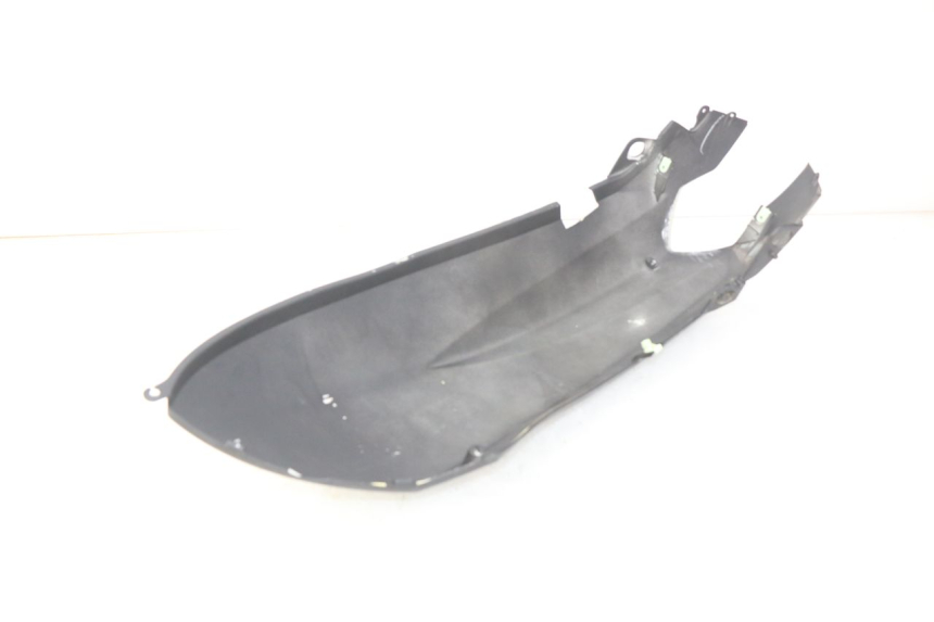 photo de HECKVERKLEIDUNG PEUGEOT KISBEE 2T 50 (2018 - 2022) - Technische Nahaufnahme