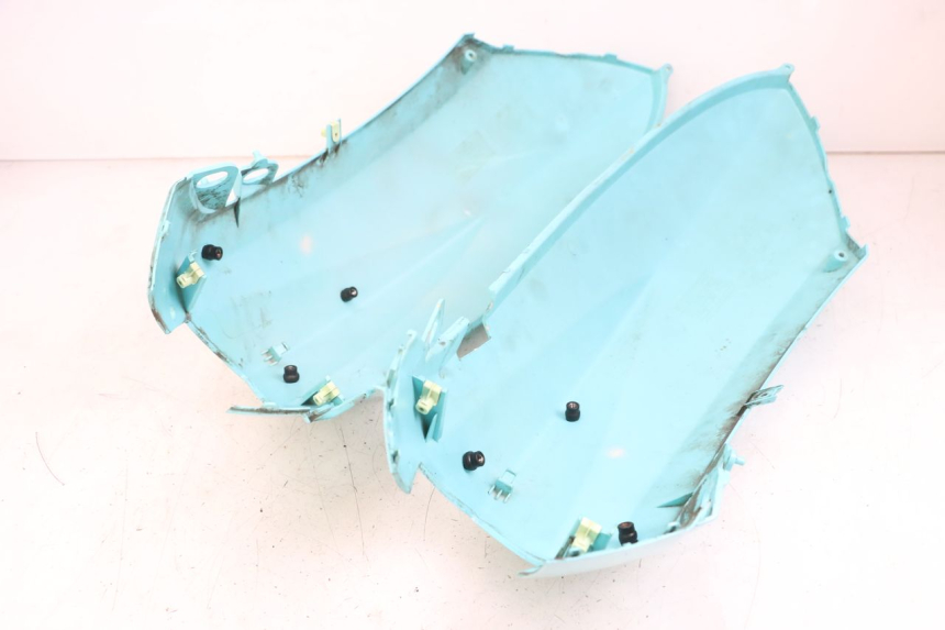 photo de HECKVERKLEIDUNG PEUGEOT KISBEE 4T 50 (2018 - 2022) - Zoom auf Gebrauchszustand