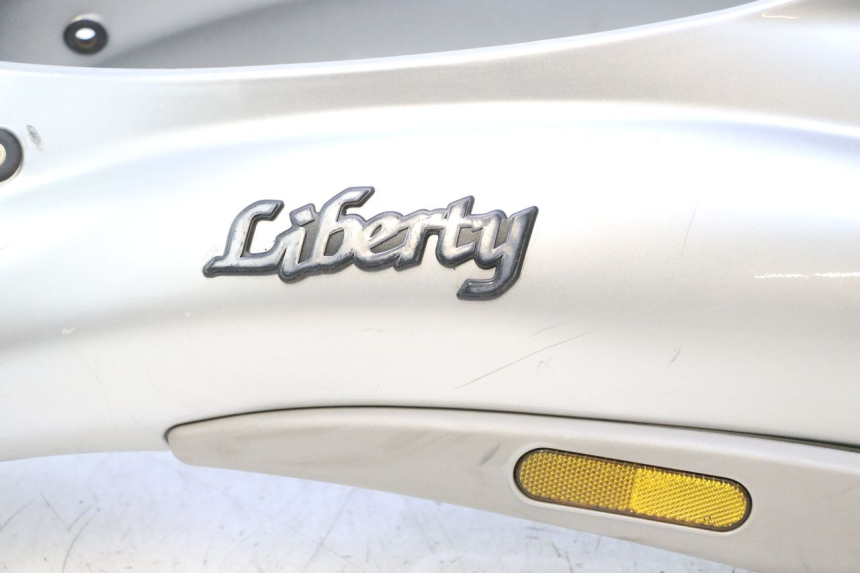 photo de HECKVERKLEIDUNG PIAGGIO LIBERTY 50 (1998 - 2003) - Weitere Ansicht des Artikels