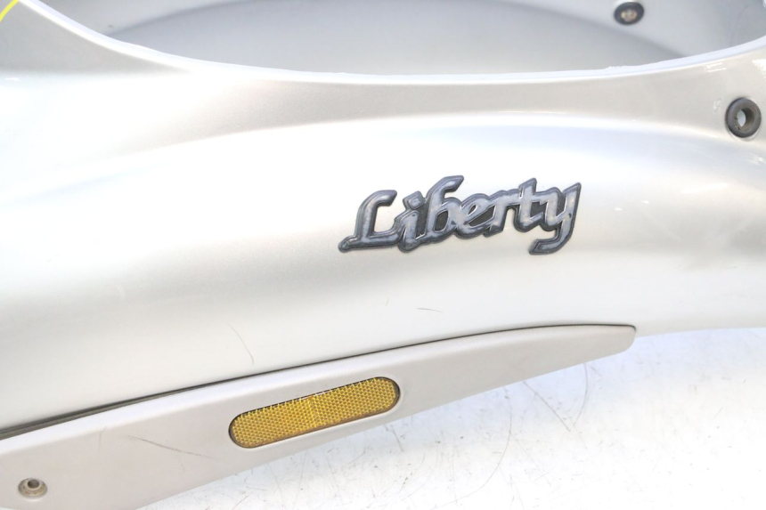 photo de HECKVERKLEIDUNG PIAGGIO LIBERTY 50 (1998 - 2003) - Fokus auf die Struktur