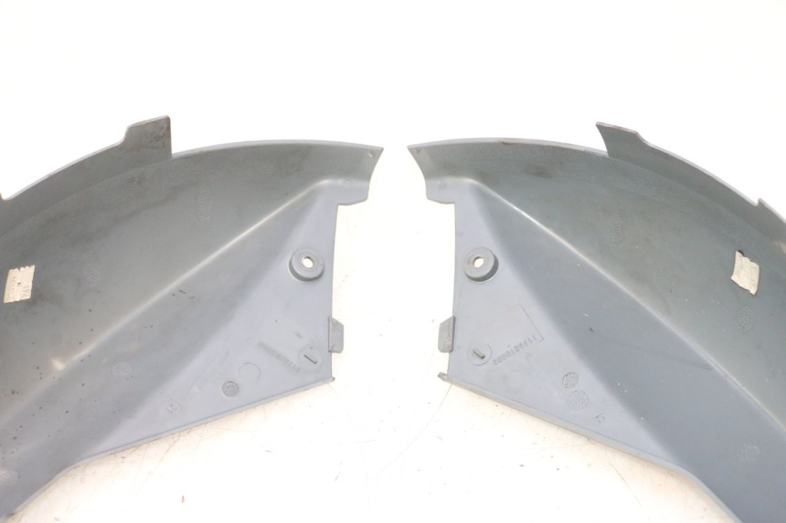 photo de HECKVERKLEIDUNG PEUGEOT LUDIX ONE 14P 50 (2004 - 2013) - Details der Befestigungspunkte