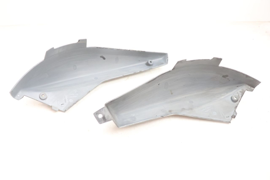 photo de HECKVERKLEIDUNG PEUGEOT LUDIX ONE 50 (2004 - 2006) - Geprüftes Gebrauchtteil