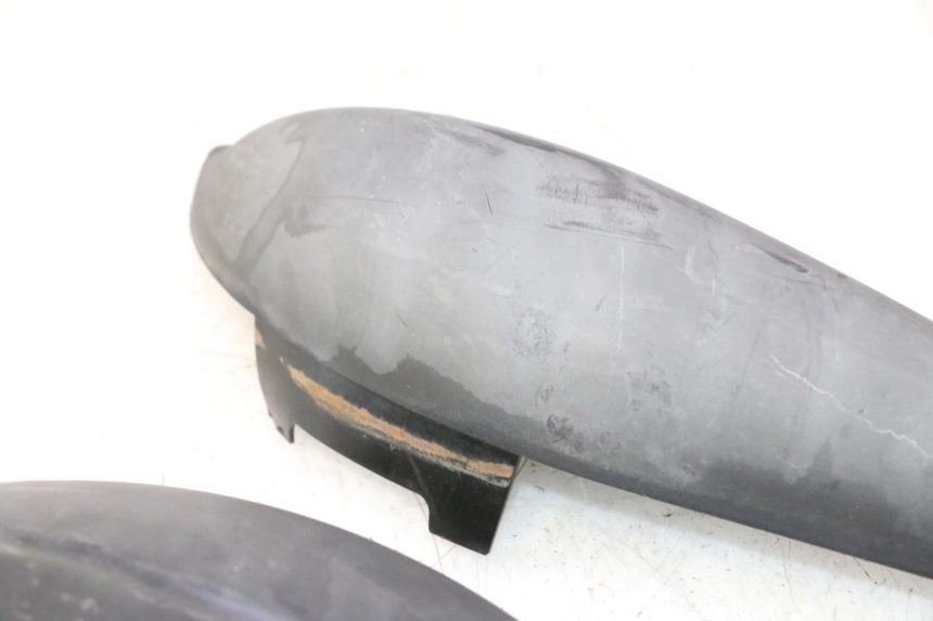 photo de HECKVERKLEIDUNG PEUGEOT LUDIX PRO 2T 50 (2010 - 2017) - Details der Befestigungspunkte