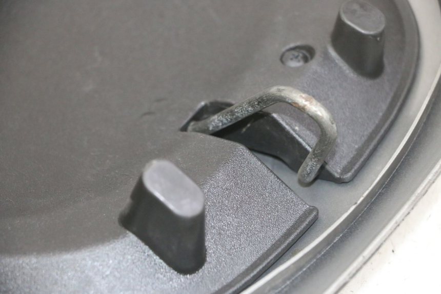 photo de HECKVERKLEIDUNG PIAGGIO MP3 LT 400 (2007 - 2012) - Zoom auf Gebrauchszustand