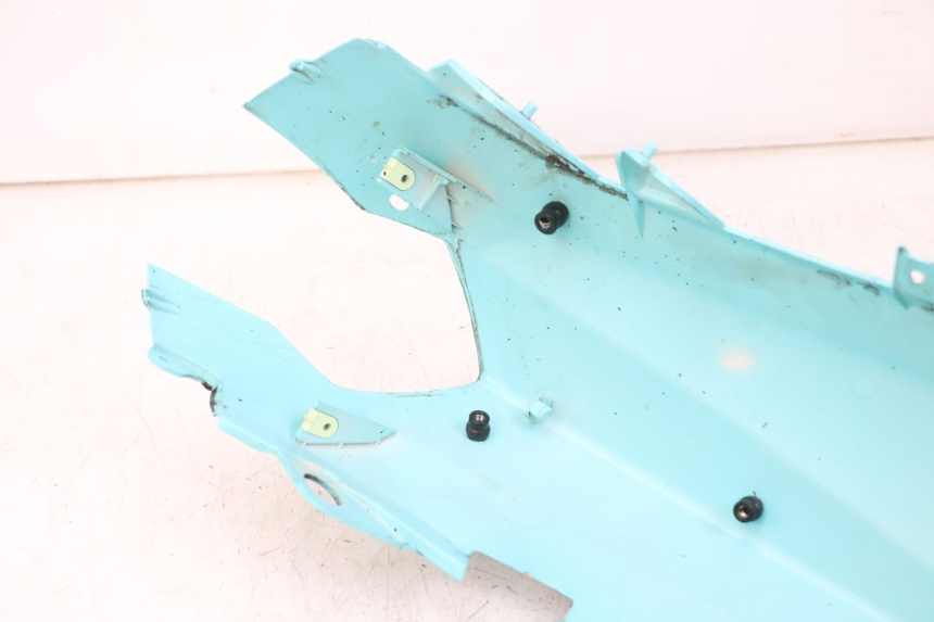 photo de HECKVERKLEIDUNG PEUGEOT STREETZONE 4T 50 (2018 - 2023) - Details der Befestigungspunkte