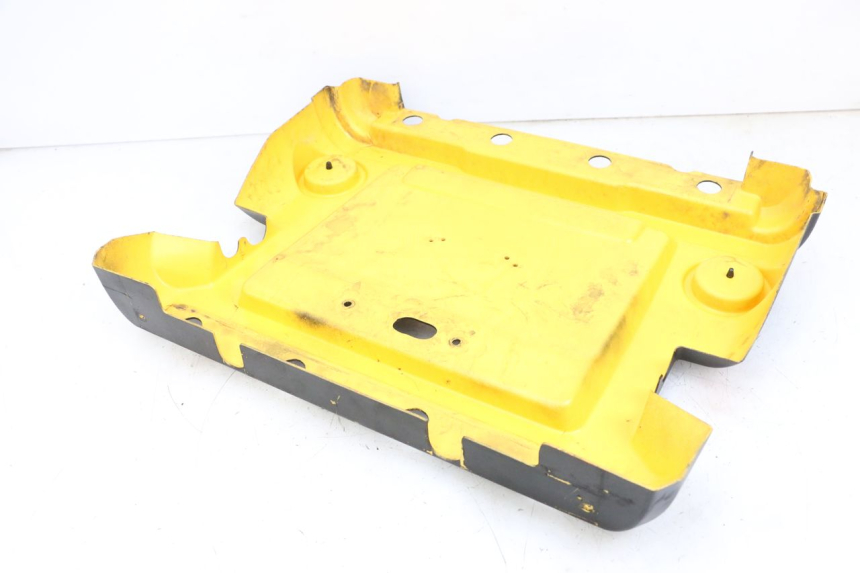 photo de HECKVERKLEIDUNG LIGIER PULSE 3 1 (2014 - 2020) - Details der Befestigungspunkte