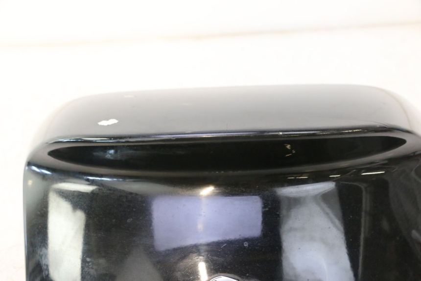 photo de HECKVERKLEIDUNG PEUGEOT SATELIS 125 (2013 - 2018) - Details der Befestigungspunkte
