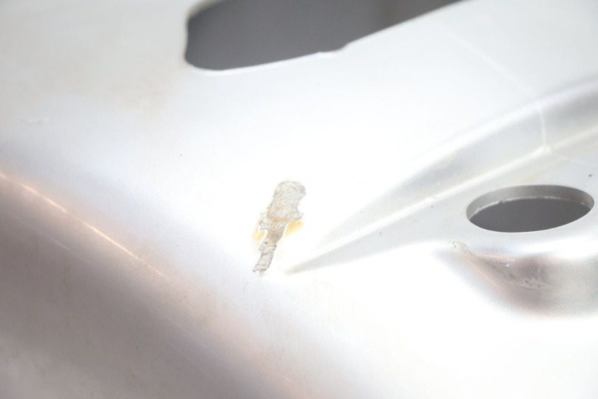 photo de HECKVERKLEIDUNG APRILIA SCARABEO GT 125 (1999 - 2007) - Details der Befestigungspunkte
