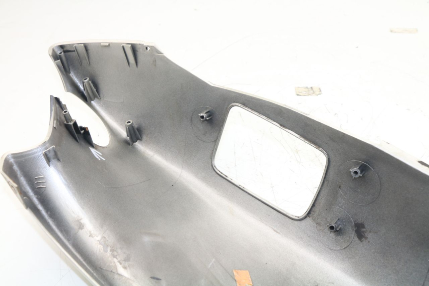 photo de HECKVERKLEIDUNG MBK SKYLINER 125 (2001 - 2003) - Details der Befestigungspunkte