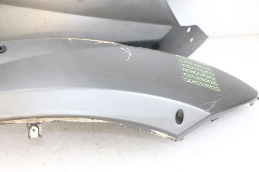 photo de HECKVERKLEIDUNG PEUGEOT STREETZONE I 2T 50 (2018 - 2020) - Hochauflösende Nahaufnahme