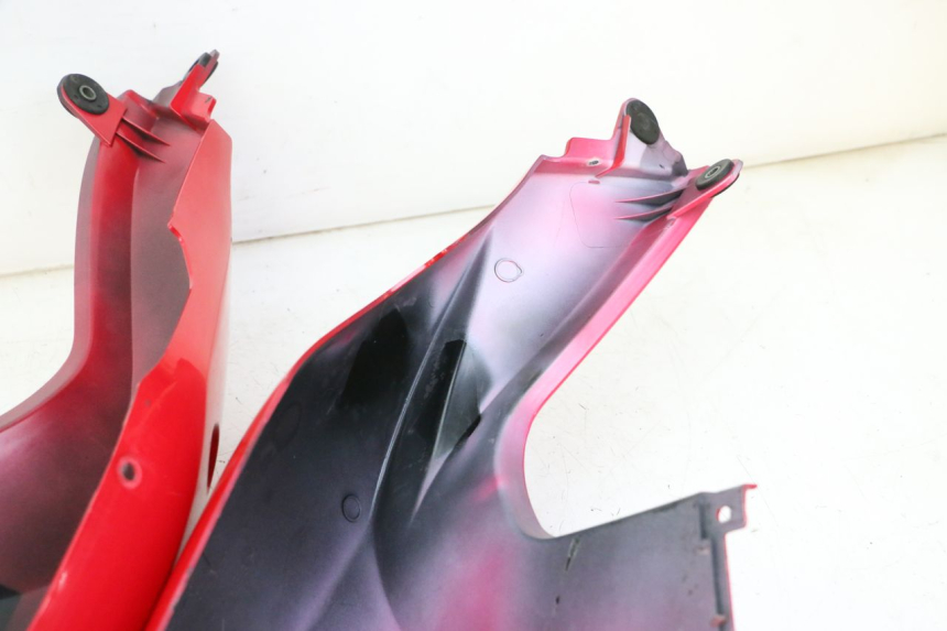 photo de HECKVERKLEIDUNG SUZUKI SV S 650 (2003 - 2009) - Details der Befestigungspunkte