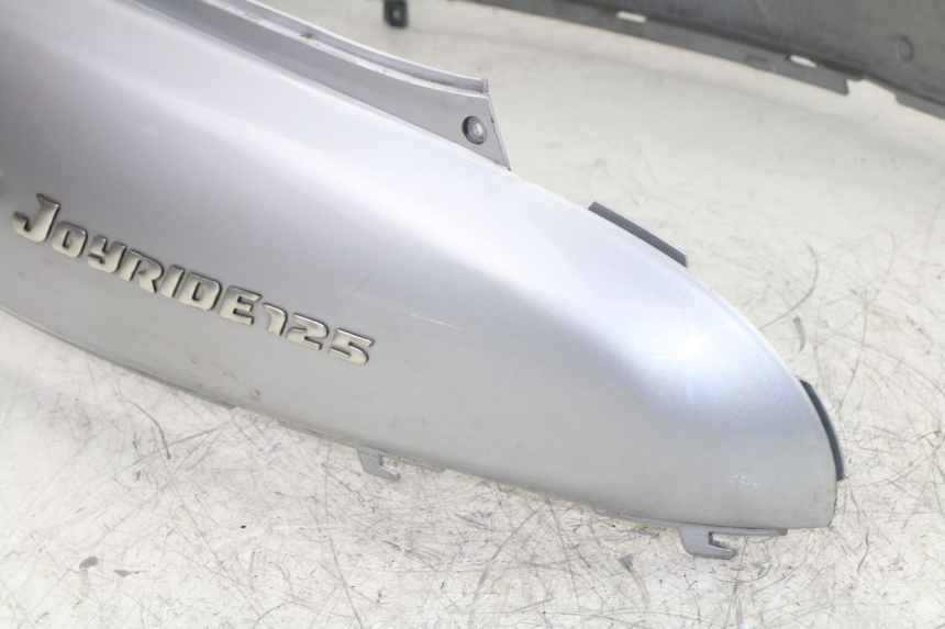 photo de HECKVERKLEIDUNG SYM JOYRIDE 125 (2002 - 2009) - Hochauflösende Nahaufnahme