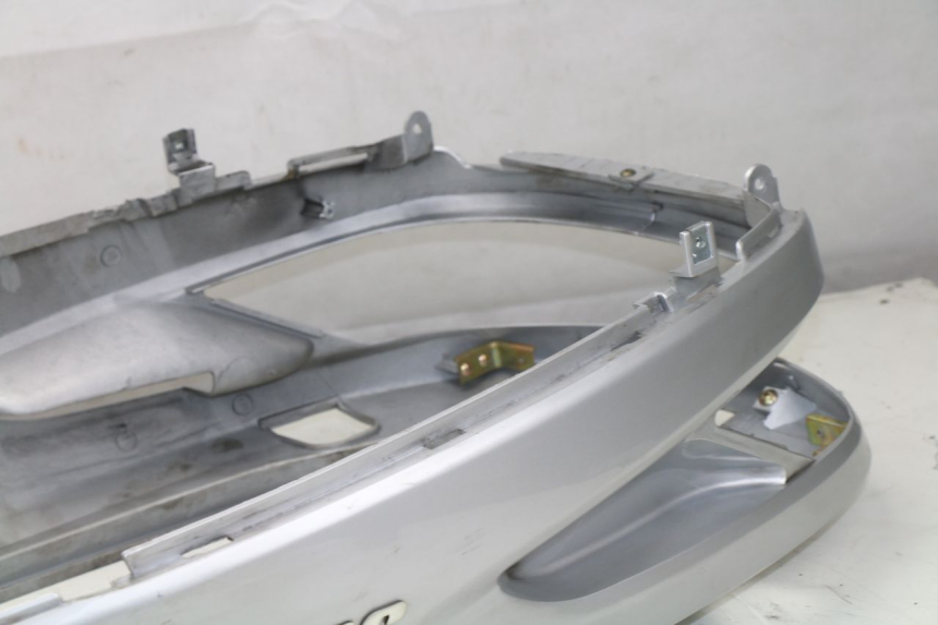 photo de HECKVERKLEIDUNG SYM JOYRIDE 125 (2002 - 2009) - Oberflächenzustand und Material