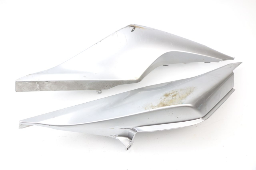 photo de HECKVERKLEIDUNG HONDA VFR F 1200 (2010 - 2015) - Details der Befestigungspunkte