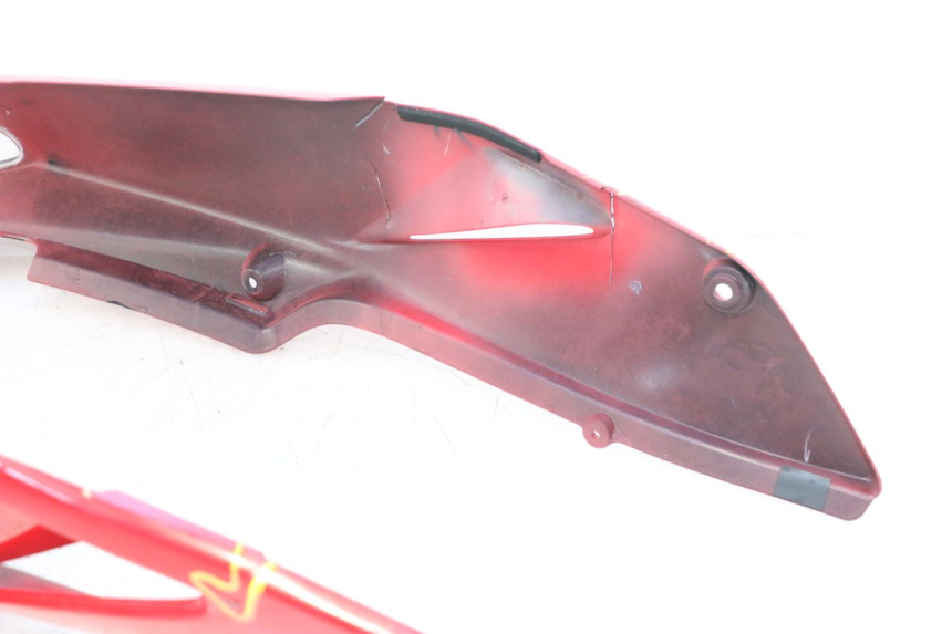 photo de HECKVERKLEIDUNG HONDA VFR FI RC46 800 (1998 - 2001) - Details der Befestigungspunkte